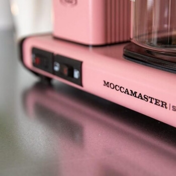 Technivorm's Moccamaster KBG 741 AO is pretty in pink (pictures) - CNET